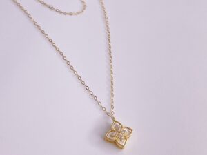عقد النجمة ذهب عيار18k✨