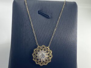 عقد الأناقة ذهب18k✨