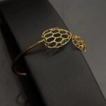⁦أسواره عيار 21 الوزن 7.13 جرام⁩ - الصورة ⁦3⁩