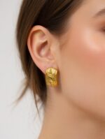 ⁦حلق ذهب عيار18 وزن.45⁩ - الصورة ⁦2⁩